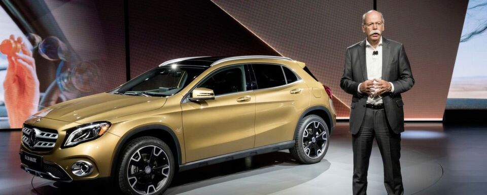 Daimler-Chef Dieter Zetsche hat seinen Rücktritt angekündigt. Seine Ära hat Mercedes viele neue Modelle und einige eindrucksvolle Ikonen beschert. Daimler-Chef Dieter Zetsche hat seinen Rücktritt angekündigt. Seine Ära hat Mercedes viele neue Modelle und einige eindrucksvolle Ikonen beschert.