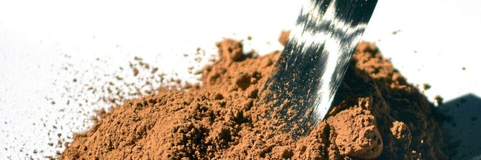 Das braune Lignin ist ein Abfallprodukt der Papierindustrie. Schon bald soll es zur Herstellung von ökologischen Kohlenstofffasern eingesetzt werden. Das braune Lignin ist ein Abfallprodukt der Papierindustrie. Schon bald soll es zur Herstellung von ökologischen Kohlenstofffasern eingesetzt werden.