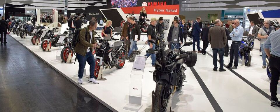 Wo nicht gerade eine Pressekonferenz stattfand, blieb der Andrang aus – hier auf dem Yamaha-Stand. Wo nicht gerade eine Pressekonferenz stattfand, blieb der Andrang aus – hier auf dem Yamaha-Stand.
