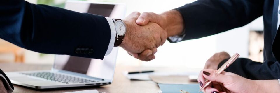 Bechtle verstärkt sich mit BT Stemmer in den Bereichen Netzwerklösungen, Unified Communications, IT-Security und Managed Services. Bechtle verstärkt sich mit BT Stemmer in den Bereichen Netzwerklösungen, Unified Communications, IT-Security und Managed Services.