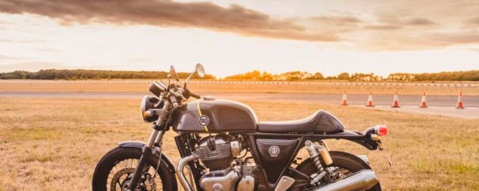 Über die Vorstellung der Royal Enfield Zweizylinder-Modelle sagt Siddhartha Lal, CEO von Royal Enfield: „Wir freuen uns darüber, was aus der Interceptor INT 650 und der Continental GT 650 geworden ist. Diese Twins sind unsere erste wirklich globale Produktlinie und werden eine strategische Rolle dabei spielen, noch mehr Menschen auf der ganzen Welt für Royal Enfield zu begeistern.“ Über die Vorstellung der Royal Enfield Zweizylinder-Modelle sagt Siddhartha Lal, CEO von Royal Enfield: „Wir freuen uns darüber, was aus der Interceptor INT 650 und der Continental GT 650 geworden ist. Diese Twins sind unsere erste wirklich globale Produktlinie und werden eine strategische Rolle dabei spielen, noch mehr Menschen auf der ganzen Welt für Royal Enfield zu begeistern.“