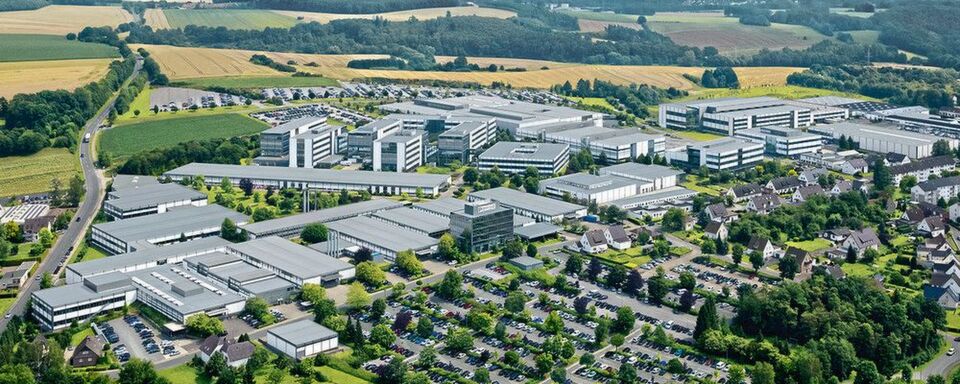 Die Unternehmenszentrale von Phoenix Contact in Blomberg (Nordrhein-Westfalen). Die Unternehmenszentrale von Phoenix Contact in Blomberg (Nordrhein-Westfalen).