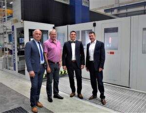 Stefan Zimmer, Vertriebsleiter der Nürnberger ABRAS Vertriebsgesellschaft; Werner Feldmeier, Rile-Betriebsleitung; Frank Seifert, PAMA-Sales Manager; Peter Radlsbeck, Geschäftsführender Gesellschafter Rile (v.l.n.r.) Stefan Zimmer, Vertriebsleiter der Nürnberger ABRAS Vertriebsgesellschaft; Werner Feldmeier, Rile-Betriebsleitung; Frank Seifert, PAMA-Sales Manager; Peter Radlsbeck, Geschäftsführender Gesellschafter Rile (v.l.n.r.)