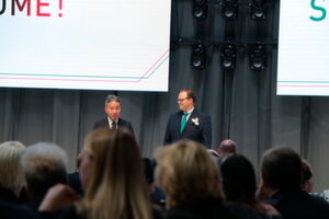 In Stimmung: Dr.-Ing. Masahiko Mori, President DMG Mori Company Limited (l.) und Christian Thönes, Vorstandsvorsitzender DMG Mori Aktiengesellschaft bei dem Grand Opening von Famot am 8. Oktober 2018. In Stimmung: Dr.-Ing. Masahiko Mori, President DMG Mori Company Limited (l.) und Christian Thönes, Vorstandsvorsitzender DMG Mori Aktiengesellschaft bei dem Grand Opening von Famot am 8. Oktober 2018.