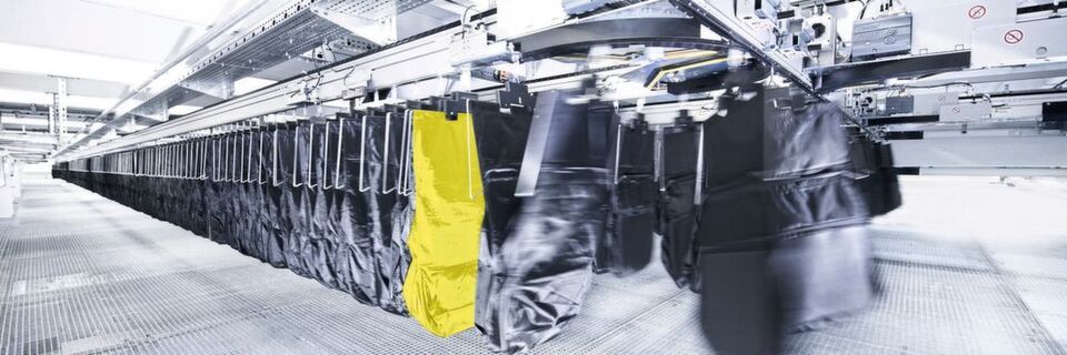 Der preiswürdige Taschsorter „SSI Carrier“ in Aktion. Das innovative Transport- und Puffersystem kann diverse Produkte bis zu einem Gewicht von 3 kg handeln. Der preiswürdige Taschsorter „SSI Carrier“ in Aktion. Das innovative Transport- und Puffersystem kann diverse Produkte bis zu einem Gewicht von 3 kg handeln.