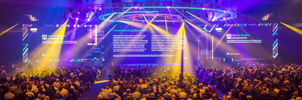 Bühne frei für die erste Keynote! Bühne frei für die erste Keynote!