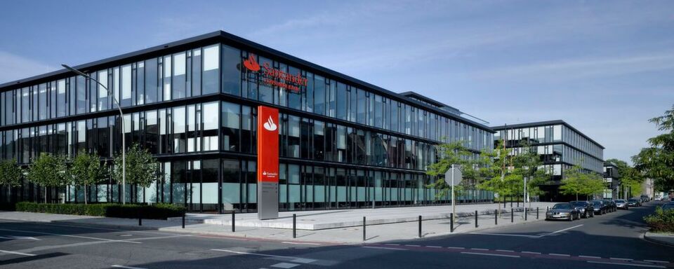 Der Vertrieb Mobilität der Santander Consumer Bank hat wieder ein neues Produkt für den Fahrzeughandel entwickelt. Der Vertrieb Mobilität der Santander Consumer Bank hat wieder ein neues Produkt für den Fahrzeughandel entwickelt.