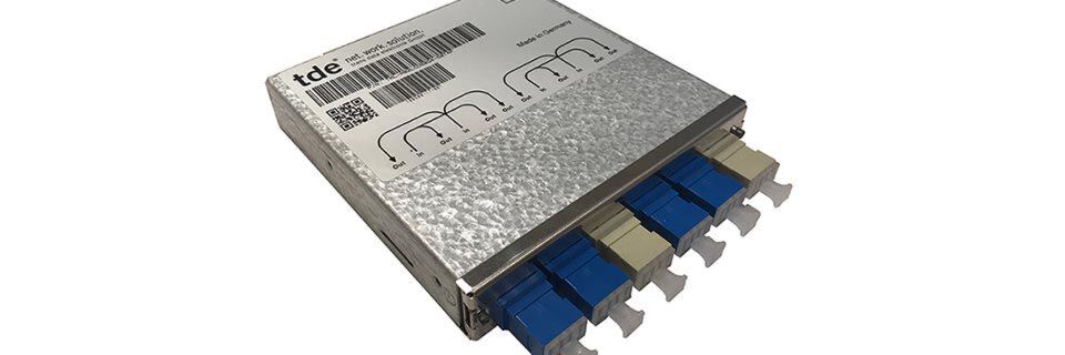 Mit einem LWL-TAP-Modul sei es möglich, vier LWL-Verbindungen mit LC Duplex SR1 zu überwachen. Mit einem LWL-TAP-Modul sei es möglich, vier LWL-Verbindungen mit LC Duplex SR1 zu überwachen.