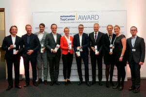 Thomas Hanswillemenke, Burkhard Riering, Patrick Fruth, Sebastian Kempf, Sandra Salow, Holger Peters, Frank Brecht, Christiane Asmalsky, Steffi Buck und Prof. Stefan Reindl (v. li.) bei der Award-Verleihung in Stuttgart (Bild zum vergrößern anklicken). Thomas Hanswillemenke, Burkhard Riering, Patrick Fruth, Sebastian Kempf, Sandra Salow, Holger Peters, Frank Brecht, Christiane Asmalsky, Steffi Buck und Prof. Stefan Reindl (v. li.) bei der Award-Verleihung in Stuttgart (Bild zum vergrößern anklicken).