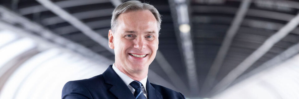 Wolfram Diener ist Anfang Oktober als Geschäftsführer von UBM in Hongkong zur Messe Düsseldorf gestoßen. Er erwartet, dass er sich nach dem agilen Asien hierzulande wohl auch in Geduld üben muss. Wolfram Diener ist Anfang Oktober als Geschäftsführer von UBM in Hongkong zur Messe Düsseldorf gestoßen. Er erwartet, dass er sich nach dem agilen Asien hierzulande wohl auch in Geduld üben muss.