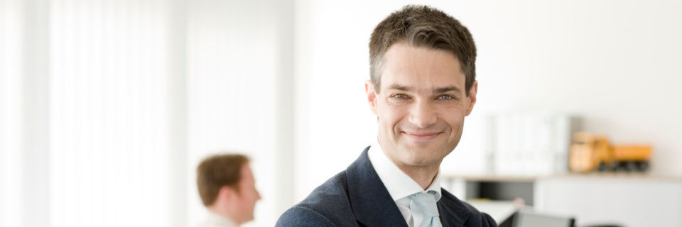 Der Autor: Dr. Ulrich Dorndorf ist CTO der Aachener Inform GmbH und Vorstandsmitglied der Deutschen Gesellschaft für Operations Research Der Autor: Dr. Ulrich Dorndorf ist CTO der Aachener Inform GmbH und Vorstandsmitglied der Deutschen Gesellschaft für Operations Research