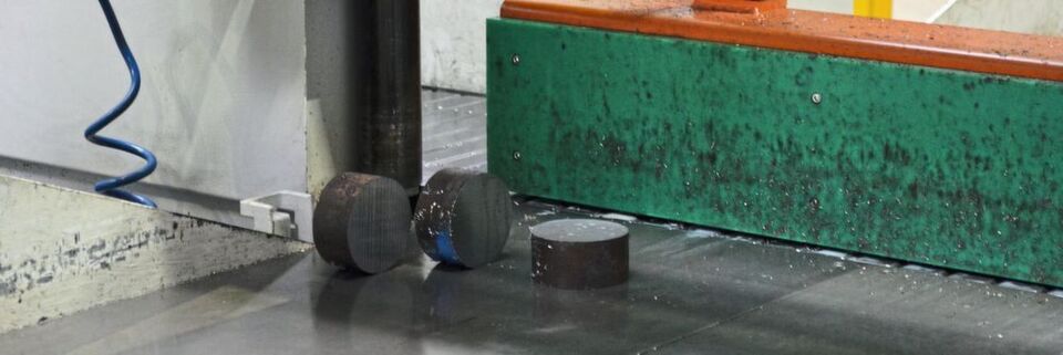 Durch die Separierung der einzelnen Aufträge kann das Schnittgut leichter für den weiteren Transport vorsortiert werden. Durch die Separierung der einzelnen Aufträge kann das Schnittgut leichter für den weiteren Transport vorsortiert werden.