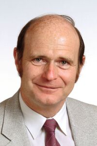 „Gas- und Dampfturbinen bilden künftig das Rückgrat der Versorgung, wenn die Sonne nicht scheint und kein Wind weht“, sagt Dr. Alexander Wiedermann, Senior Manager in der Gasturbinenentwicklung bei MAN Energy Solutions. „Gas- und Dampfturbinen bilden künftig das Rückgrat der Versorgung, wenn die Sonne nicht scheint und kein Wind weht“, sagt Dr. Alexander Wiedermann, Senior Manager in der Gasturbinenentwicklung bei MAN Energy Solutions.