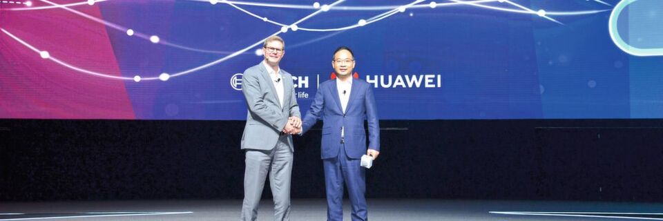 Auf dem Technologiekongress Huawei Connect 2018 verkündeten Dr. Stefan Ferber, Chef von Bosch Software Innovations (l.), und Zhang Yelai, Vizepräsident von Huawei, die zukünftige Zusammenarbeit. Auf dem Technologiekongress Huawei Connect 2018 verkündeten Dr. Stefan Ferber, Chef von Bosch Software Innovations (l.), und Zhang Yelai, Vizepräsident von Huawei, die zukünftige Zusammenarbeit.