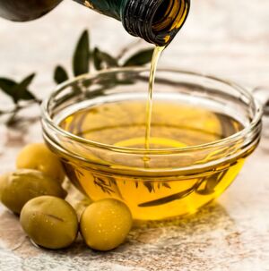 The production process of edible oils can produce undesirable substances. The production process of edible oils can produce undesirable substances.