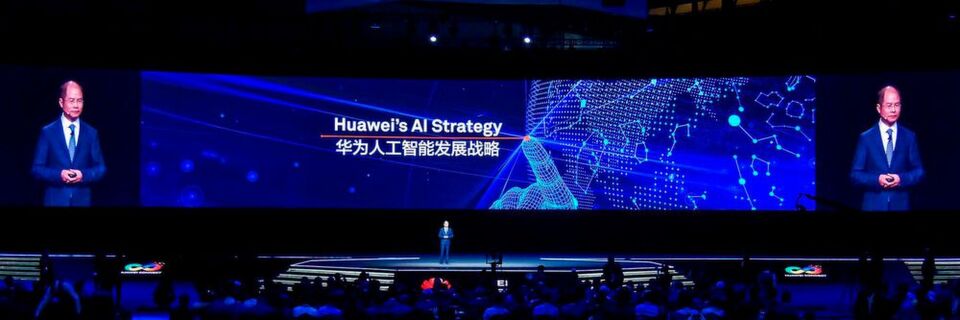 Bei der Huawei CONNECT 2018 in Shanghai drehte sich (fast) alles um das Trendthema Künstliche Intelligenz (KI). Bei der Huawei CONNECT 2018 in Shanghai drehte sich (fast) alles um das Trendthema Künstliche Intelligenz (KI).
