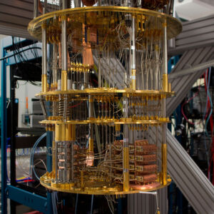 Der "IBM Q" ist einer der aktuell leistungsstärksten existierenden Quantencomputer. Forscher von IBM, der Universität Waterloo und der TU München haben erstmals einen mathematischen Beweis erbracht, dass Quantencomputer klassischen Rechnern wirklich überlegen sind - zumindest, wenn es spezielle Probleme betrifft. Der "IBM Q" ist einer der aktuell leistungsstärksten existierenden Quantencomputer. Forscher von IBM, der Universität Waterloo und der TU München haben erstmals einen mathematischen Beweis erbracht, dass Quantencomputer klassischen Rechnern wirklich überlegen sind - zumindest, wenn es spezielle Probleme betrifft.