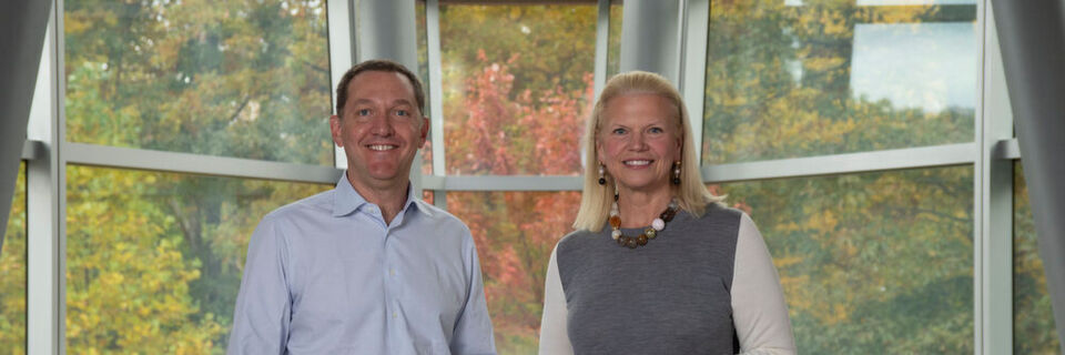 James Whitehurst, CEO bei Red Hat und Ginni Rometty, CEO bei IBM haben einen 34-Milliarden-Dollar-Deal geschlossen. James Whitehurst, CEO bei Red Hat und Ginni Rometty, CEO bei IBM haben einen 34-Milliarden-Dollar-Deal geschlossen.