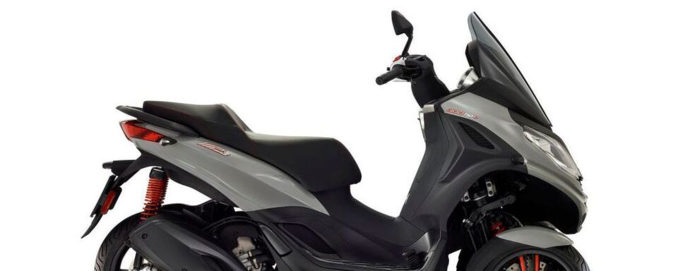 Der neue Piaggio MP3 300 erhält den gleichen Motor wie die große Vespa und heißt deshalb künftig MP3 300 hpe. Der neue Piaggio MP3 300 erhält den gleichen Motor wie die große Vespa und heißt deshalb künftig MP3 300 hpe.