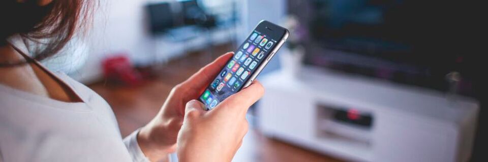 Die Anzahl der digitalen Kontaktpunkte zwischen Unternehmen und Kunden erhöht sich durch zusätzliche Services, Apps und Tools. Die Anzahl der digitalen Kontaktpunkte zwischen Unternehmen und Kunden erhöht sich durch zusätzliche Services, Apps und Tools.