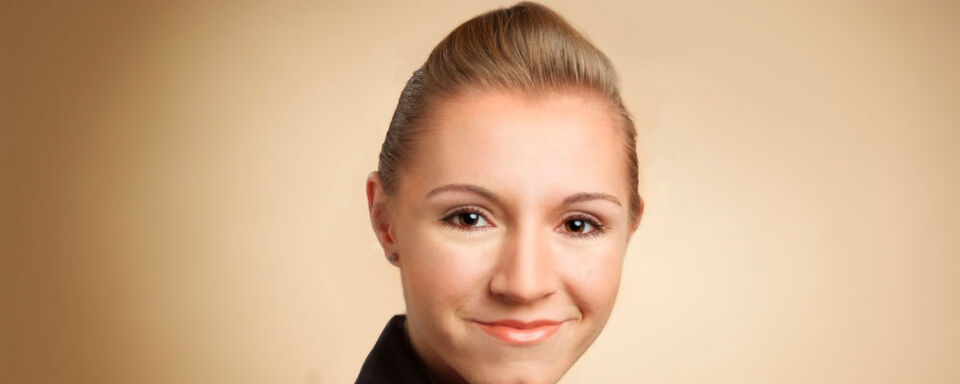 Elisabeth Lubczyk sammelte langjährige Erfahrung im Bereich Onlinemarketing und bringt tiefe Branchenkenntnisse aus dem Zweiradbereich mit. Elisabeth Lubczyk sammelte langjährige Erfahrung im Bereich Onlinemarketing und bringt tiefe Branchenkenntnisse aus dem Zweiradbereich mit.