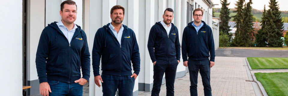 Die scoutbee-Führungscrew): Gregor Stühler, Prof. Dr. Christian Heinrich, Fabian Heinrich und Lee Galbraith. Die scoutbee-Führungscrew): Gregor Stühler, Prof. Dr. Christian Heinrich, Fabian Heinrich und Lee Galbraith.