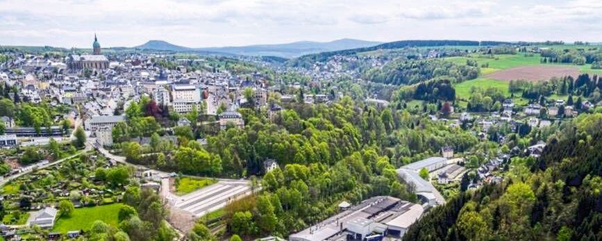 Die Handtmann Leichtmetallgießerei Annaberg hat einen Großauftrag im Bereich Elektromobilität erhalten. Die Handtmann Leichtmetallgießerei Annaberg hat einen Großauftrag im Bereich Elektromobilität erhalten.