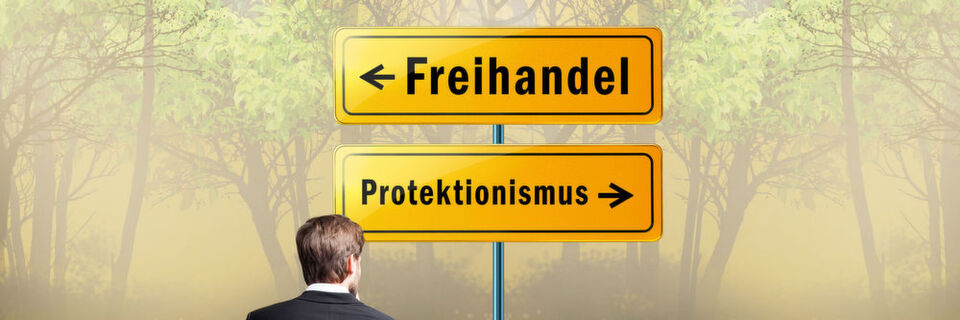Protektionismus geht mit Schutzzöllen einher, die betriebswirtschaftlich einkalkuliert werden müssen. Protektionismus geht mit Schutzzöllen einher, die betriebswirtschaftlich einkalkuliert werden müssen.