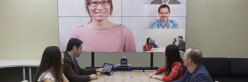 TrueConf Enterprise ermöglicht Videokonferenzen mit horizontalen Bildauflösungen von 3840 x 2160 Pixeln. TrueConf Enterprise ermöglicht Videokonferenzen mit horizontalen Bildauflösungen von 3840 x 2160 Pixeln.