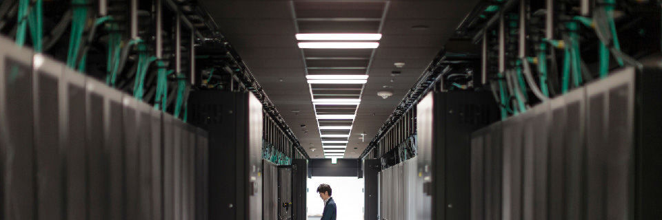 Das HLRS und HPE kooperieren beim Bau eines Supercomputers der nächsten Generation namens „Hawk“. Das HLRS und HPE kooperieren beim Bau eines Supercomputers der nächsten Generation namens „Hawk“.