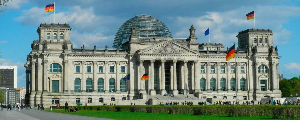 Der Bund will bis 2025 Milliarden in KI investieren. Der Bund will bis 2025 Milliarden in KI investieren.