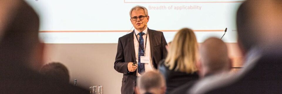 In seiner Begrüßungs-Keynote zur 20. ESI Simulation-X Conference machte ESI-ITI-Geschäftsführer Dr. Andreas Uhlig klar, dass Simulation längst nicht mehr einem kleinen Kreis von Spezialisten vorbehalten bleiben sollte. In seiner Begrüßungs-Keynote zur 20. ESI Simulation-X Conference machte ESI-ITI-Geschäftsführer Dr. Andreas Uhlig klar, dass Simulation längst nicht mehr einem kleinen Kreis von Spezialisten vorbehalten bleiben sollte.