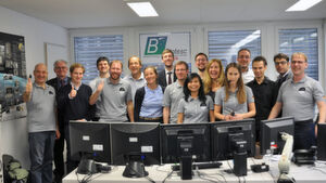Große Freude herrschte bei dem Cimon-Team im Biotesc-Zentrum am 15. November, als ihr Roboter den ersten erfolgreichen Einsatz mi Alexander Gerst absolviert hat. Große Freude herrschte bei dem Cimon-Team im Biotesc-Zentrum am 15. November, als ihr Roboter den ersten erfolgreichen Einsatz mi Alexander Gerst absolviert hat.