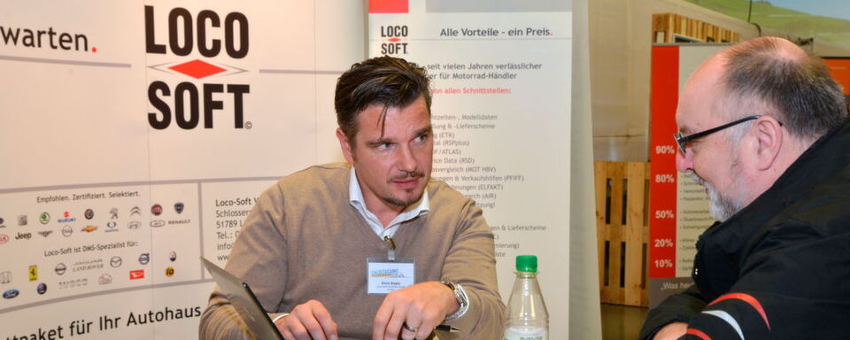 Elvis Kapic im Beratungsgespräch auf der letztjährigen Fachtagung. Elvis Kapic im Beratungsgespräch auf der letztjährigen Fachtagung.