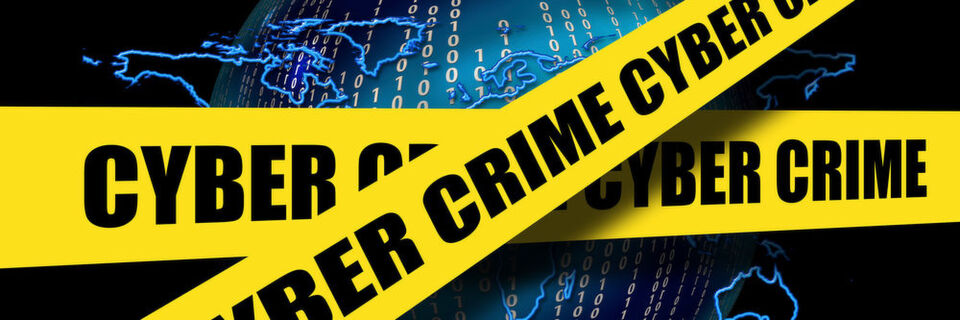 Um dauerhaft gegen Cyberkriminelle bestehen zu können, müssen Unternehmen die eigenen IT-Sicherheitsmaßnahmen immer wieder auf den Prüfstand stellen. Um dauerhaft gegen Cyberkriminelle bestehen zu können, müssen Unternehmen die eigenen IT-Sicherheitsmaßnahmen immer wieder auf den Prüfstand stellen.