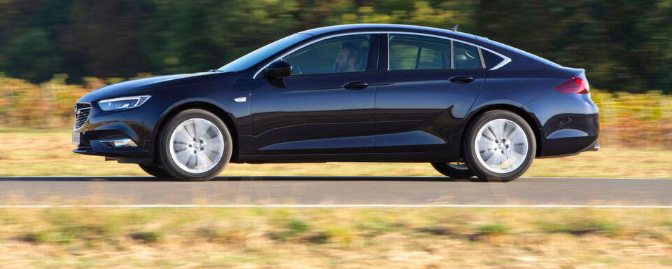Nachdem im Insignia der 260 PS starke 2,0-Liter-Motor entfallen ist, rückt nun an die Spitze der Benzinmotorisierungen ein 1,6-Liter-Aggregat. Nachdem im Insignia der 260 PS starke 2,0-Liter-Motor entfallen ist, rückt nun an die Spitze der Benzinmotorisierungen ein 1,6-Liter-Aggregat.