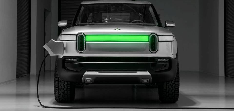 Beim Akku-Pack kann zwischen drei Varianten gewählt werden, die Kapazitäten zwischen 105 kWh und 180 kWh bieten. Die Reichweite soll bis zu 640 Kilometern betragen. Beim Akku-Pack kann zwischen drei Varianten gewählt werden, die Kapazitäten zwischen 105 kWh und 180 kWh bieten. Die Reichweite soll bis zu 640 Kilometern betragen.