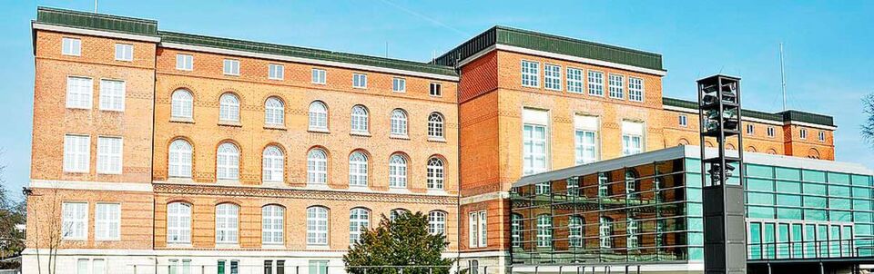 Die Landesregierung von Schleswig-Holstein, im Bild die Staatskanzlei, plant zahlreiche weitere Digitalisierungsprojekte Die Landesregierung von Schleswig-Holstein, im Bild die Staatskanzlei, plant zahlreiche weitere Digitalisierungsprojekte