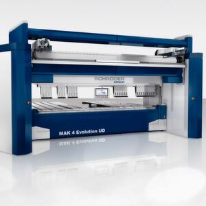 Die Schwenkbiegemaschine MAK 4 Evolution UD mit automatischem Werkzeugwechsler von Schröder. Die Schwenkbiegemaschine MAK 4 Evolution UD mit automatischem Werkzeugwechsler von Schröder.