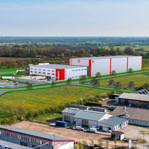 Blick in die Zukunft: Diese Visualisierung bietet eine Vorausschau auf das neue hochmoderne Logistikzentrum. Blick in die Zukunft: Diese Visualisierung bietet eine Vorausschau auf das neue hochmoderne Logistikzentrum.
