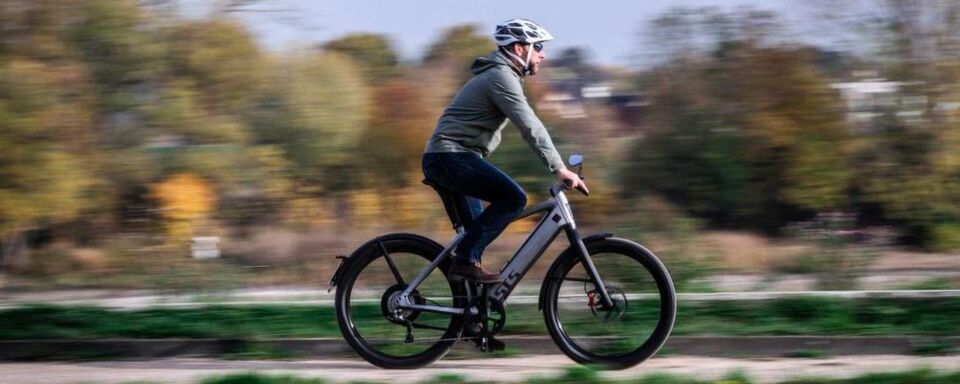 Mit seiner 850-Watt-Maschine fährt das ST5 in der höchsten E-Bike-Klasse. Mit seiner 850-Watt-Maschine fährt das ST5 in der höchsten E-Bike-Klasse.