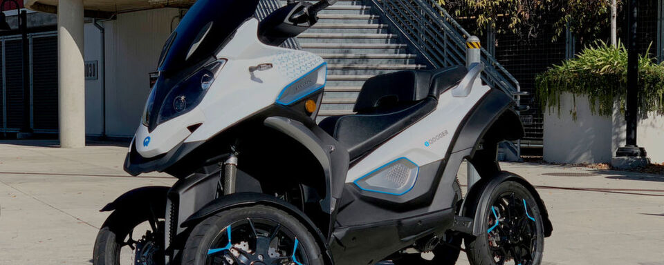 Der Qooder von Quadro soll den Antriebsstrang von Zero erhalten und als E-Qooder neue Maßstäbe in der Pendlermobilität setzen. Der Qooder von Quadro soll den Antriebsstrang von Zero erhalten und als E-Qooder neue Maßstäbe in der Pendlermobilität setzen.