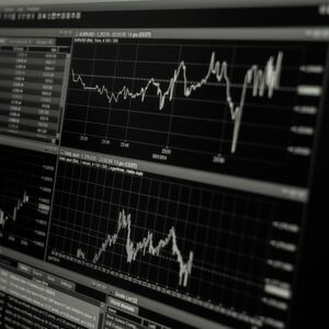 Weil Rohstoffe immer Preisschwankungen unterliegen, ist Finanz-Hedging ein sinnvolles Mittel, um ungeplanten Steigerungen vorzubeugen. Weil Rohstoffe immer Preisschwankungen unterliegen, ist Finanz-Hedging ein sinnvolles Mittel, um ungeplanten Steigerungen vorzubeugen.