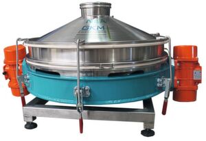 Die Siebmaschine zeichnet sich durch eine geringe Baugröße und eine leichte Reinigung aus. Die Siebmaschine zeichnet sich durch eine geringe Baugröße und eine leichte Reinigung aus.