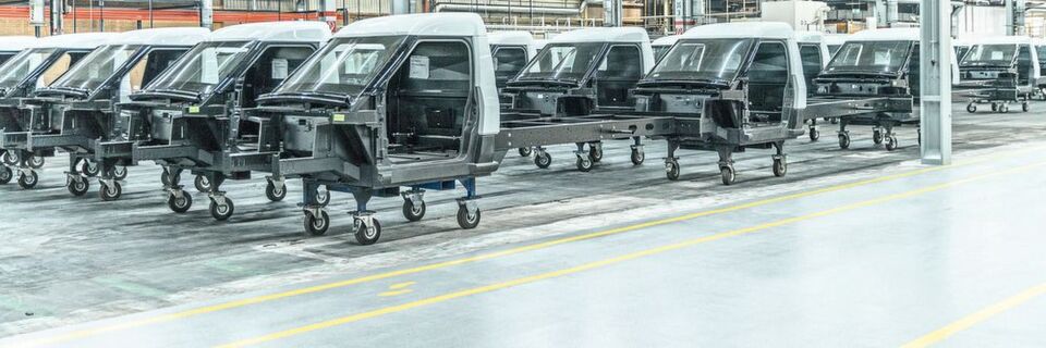 Das Streetscooter-Werk in Düren wurde Ende Mai 2018 eröffnet. Damit stieg die Produktionskapazität auf bis zu 20.000 E-Fahrzeuge pro Jahr an. Das Streetscooter-Werk in Düren wurde Ende Mai 2018 eröffnet. Damit stieg die Produktionskapazität auf bis zu 20.000 E-Fahrzeuge pro Jahr an.