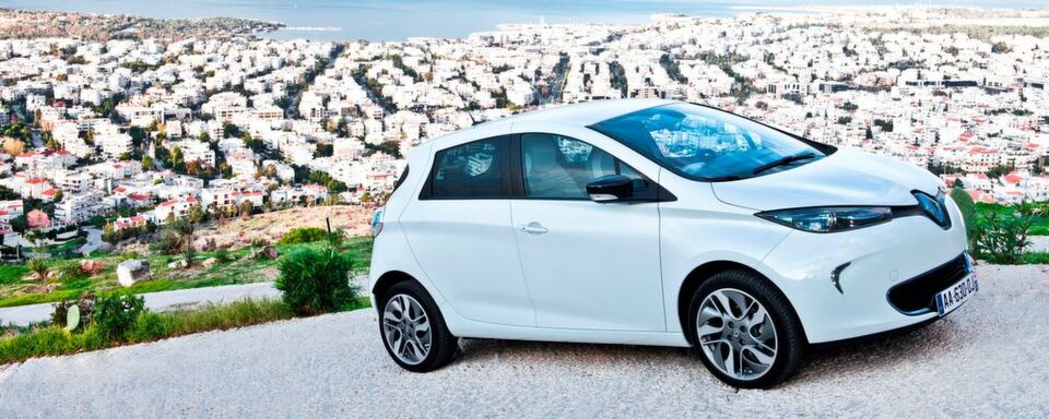 Noch auf dem Gipfel: In den ersten elf Monaten des Jahres 2018 bleibt der Renault Zoe das E-Auto mit den meisten Neuzulassungen. Noch auf dem Gipfel: In den ersten elf Monaten des Jahres 2018 bleibt der Renault Zoe das E-Auto mit den meisten Neuzulassungen.
