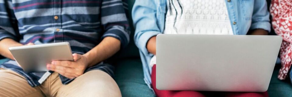 Die Generation Z ist technikverliebt. Das macht ihre Angehörigen aber noch lange nicht zu rücksichtslosen Zeitgenossen, die keinen Wert auf menschliche Interaktion legen. Die Generation Z ist technikverliebt. Das macht ihre Angehörigen aber noch lange nicht zu rücksichtslosen Zeitgenossen, die keinen Wert auf menschliche Interaktion legen.