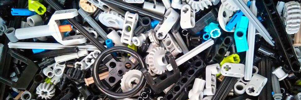 „Hier ist alles super, hier ist alles cool, denn du bist nicht allein...“ und das gilt nicht nur für Lego, sondern auch für alle anderen Konstruktionsbauteile. „Hier ist alles super, hier ist alles cool, denn du bist nicht allein...“ und das gilt nicht nur für Lego, sondern auch für alle anderen Konstruktionsbauteile.