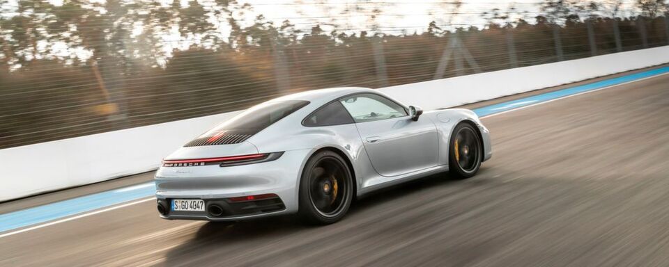 Porsche hat auf dem Hockenheimring den neuen 911 Carrera S und Carrera 4S der Baureihe 992 vorgestellt. Porsche hat auf dem Hockenheimring den neuen 911 Carrera S und Carrera 4S der Baureihe 992 vorgestellt.