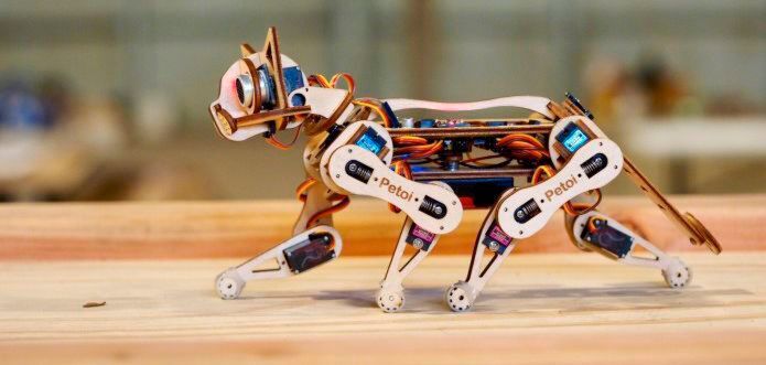 Süßes Robo-Kätzchen: Mit dem Roboterbausatz Nybble sollen angehende Entwickler spielerisch den Umgang mit Robotik und Coding erlernen. Süßes Robo-Kätzchen: Mit dem Roboterbausatz Nybble sollen angehende Entwickler spielerisch den Umgang mit Robotik und Coding erlernen.